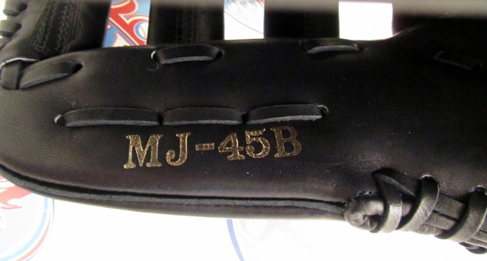 マイケル・ジョーダンUDA製直筆サイン入りWILSON A2000選手モデル限定野球グローブ